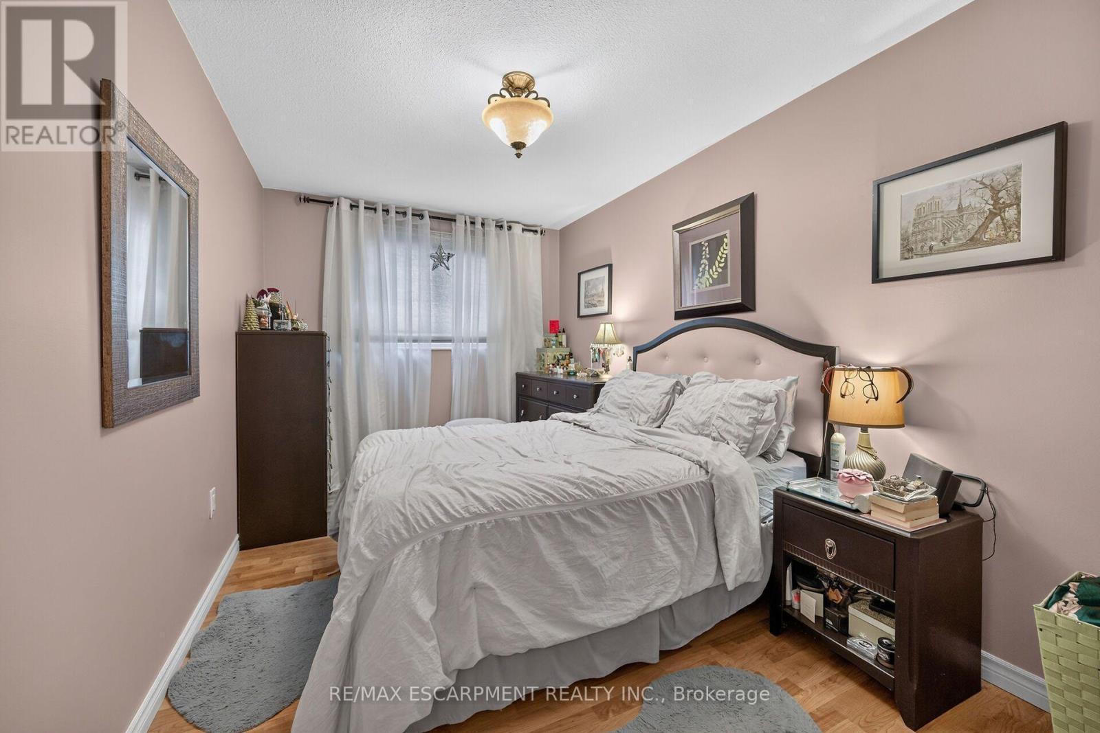 49 Brookstream Court, Hamilton, Ontario  L8K 6J3 - Photo 25 - X13669034