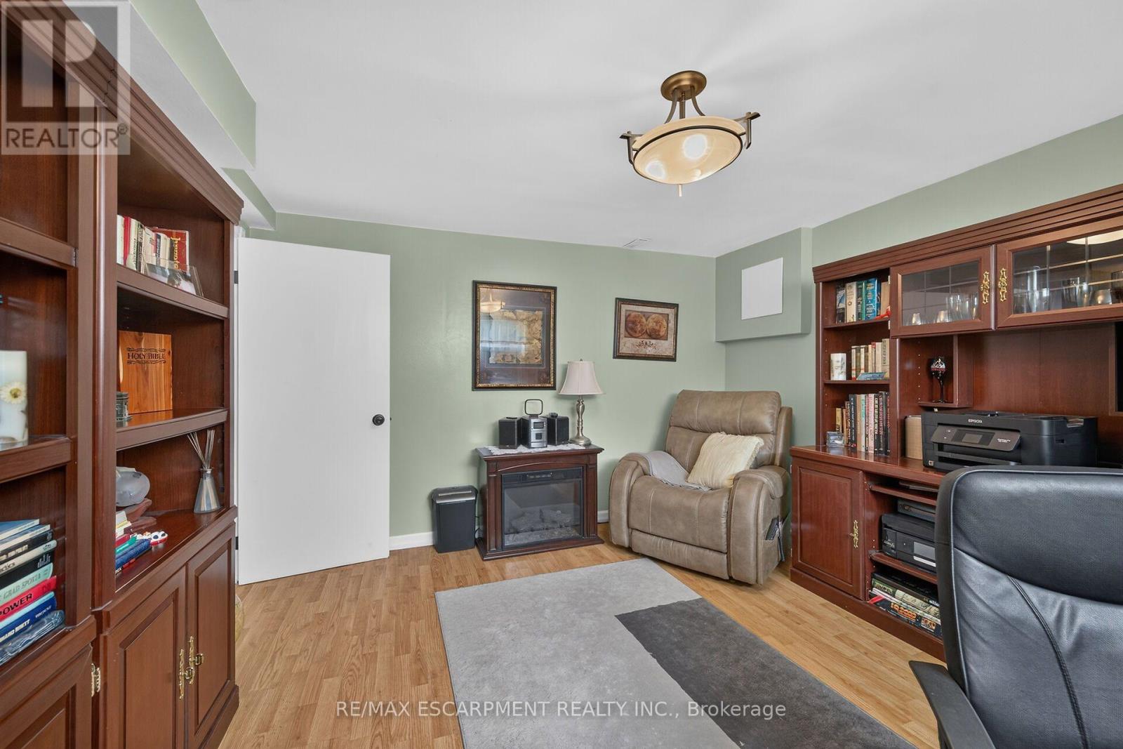 49 Brookstream Court, Hamilton, Ontario  L8K 6J3 - Photo 37 - X13669034