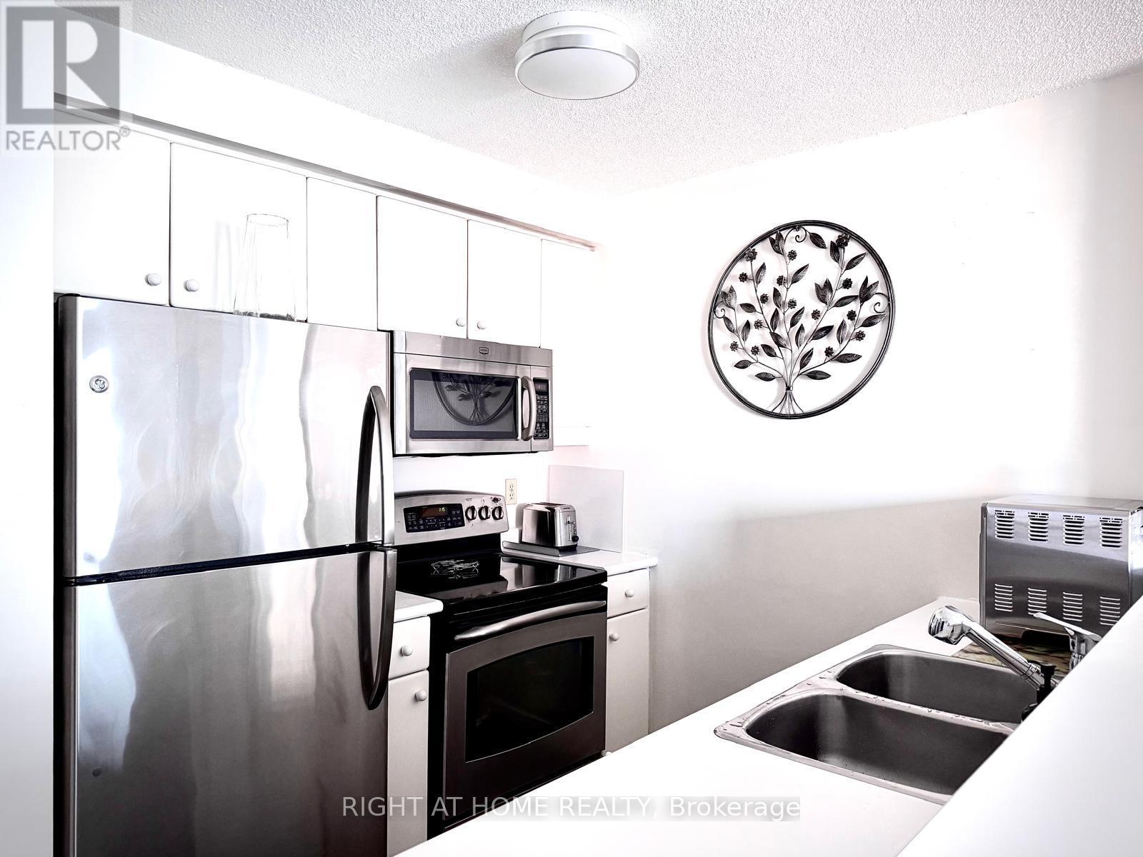 1712 - 10 Queens Quay W, Toronto, Ontario M5J 2R9 - Photo 26 - C13583610