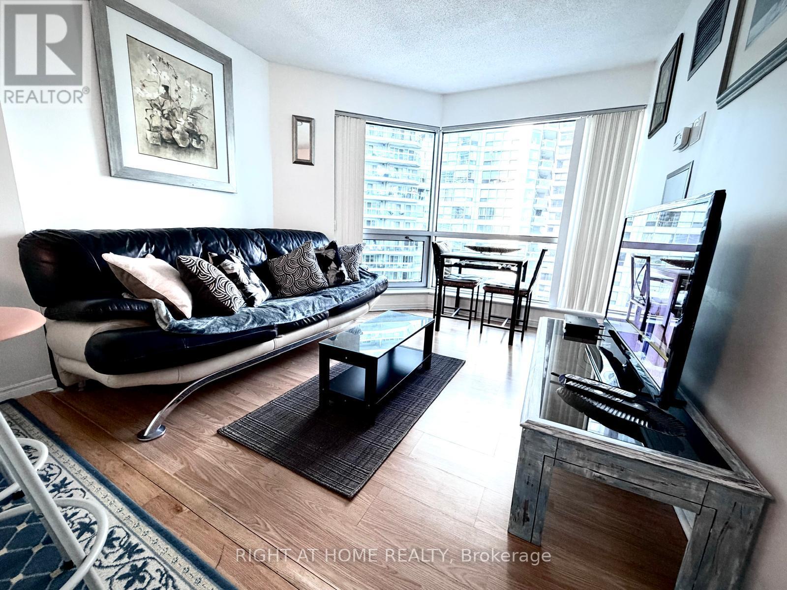 1712 - 10 Queens Quay W, Toronto, Ontario M5J 2R9 - Photo 28 - C13583610