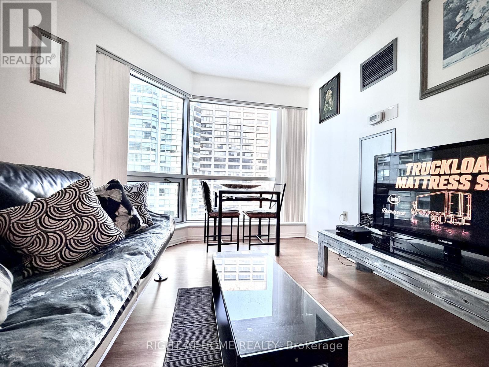 1712 - 10 Queens Quay W, Toronto, Ontario M5J 2R9 - Photo 32 - C13583610