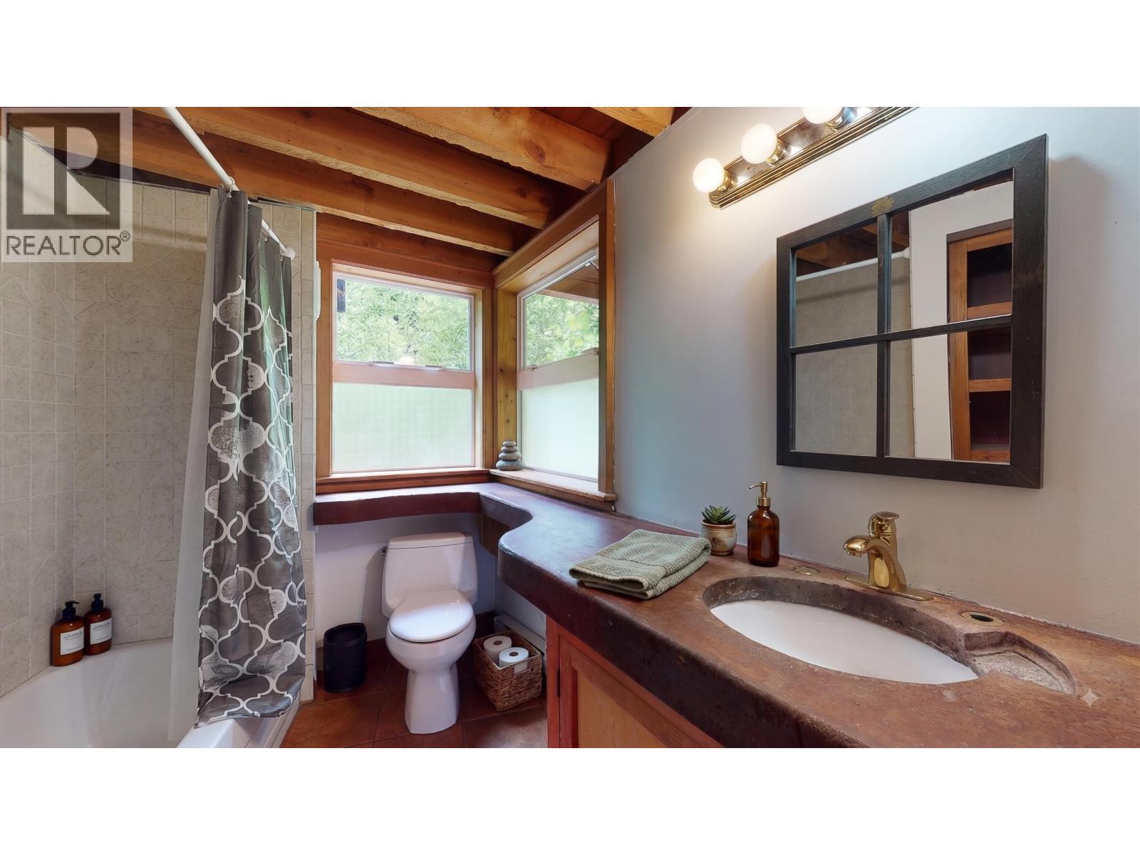 722 West Bay Road, Gambier Island, British Columbia V0N 1V4 - Photo 18 - R3089286