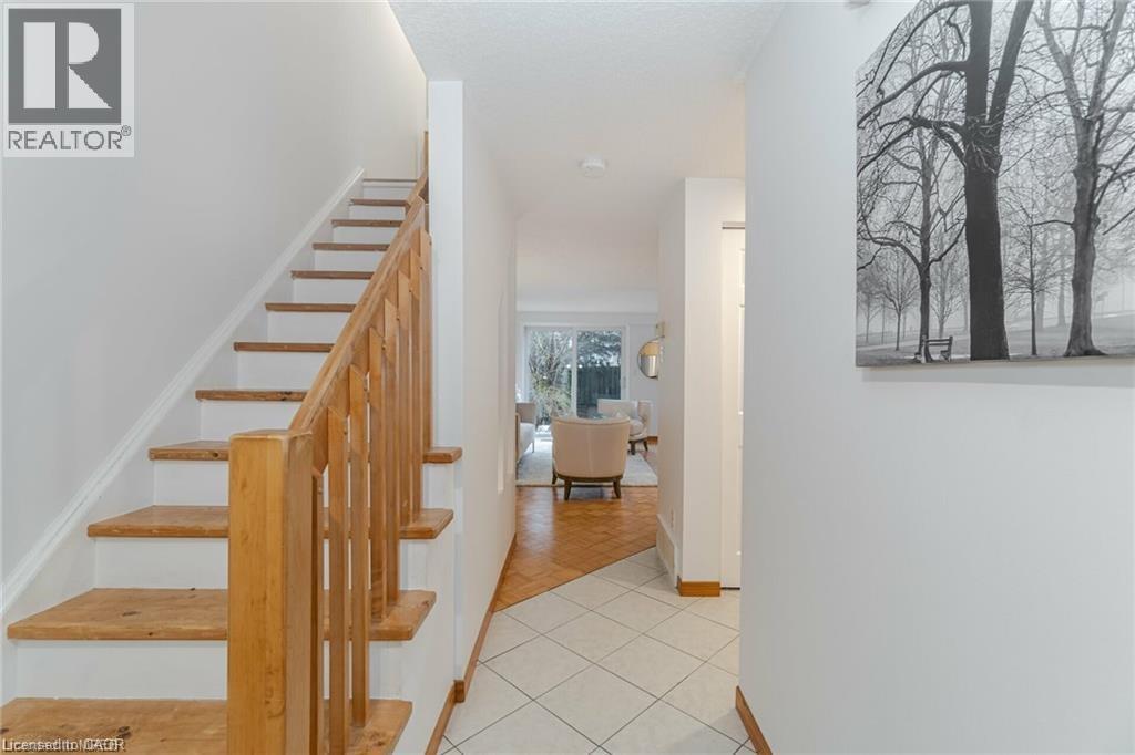 316 Activa Avenue, Kitchener, Ontario  N2E 3V1 - Photo 4 - 40845159