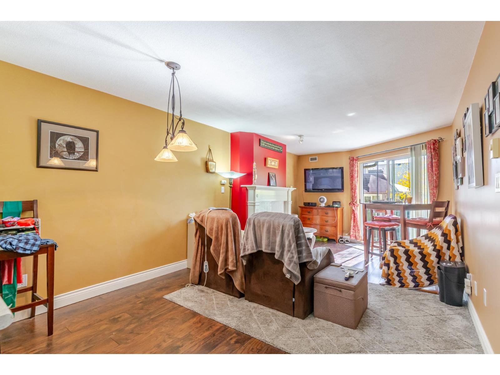 318 15110 108 Avenue, Surrey, British Columbia  V3R 0T6 - Photo 1 - R3154331