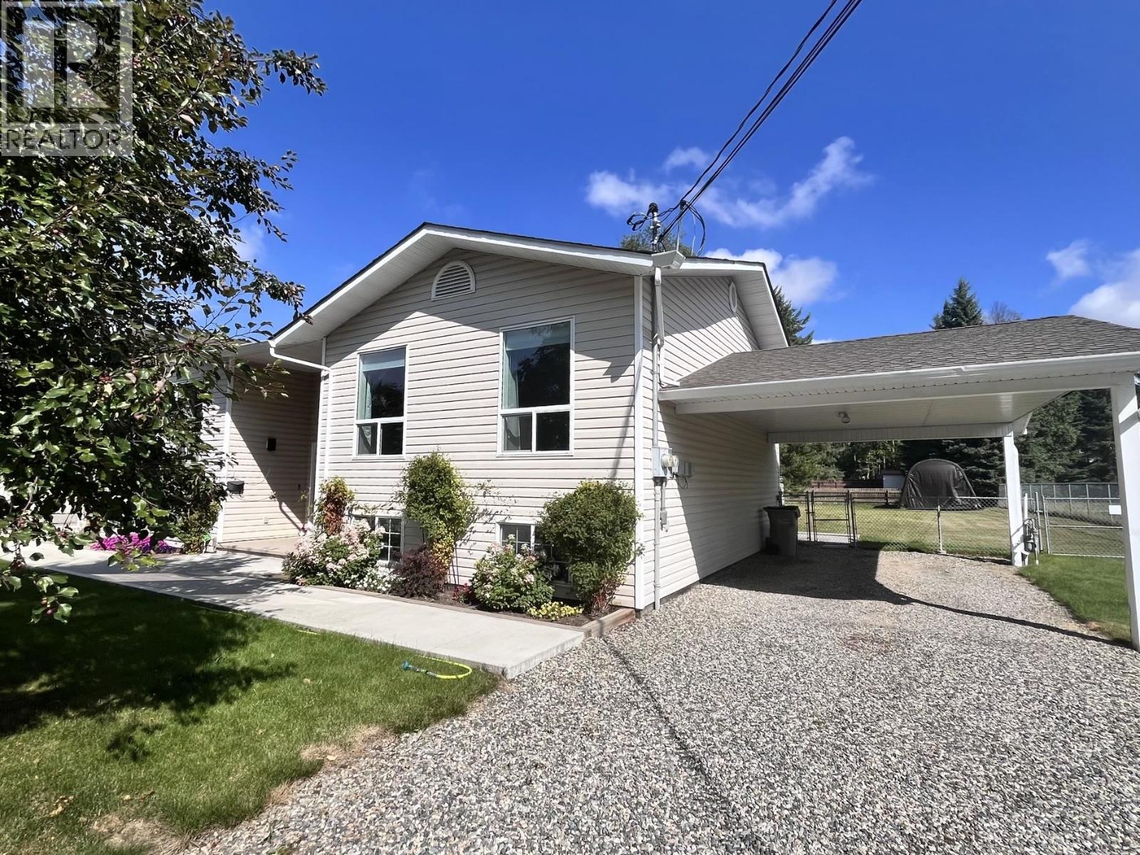 2210 Gassoff Road, Quesnel, British Columbia  V2J 4E6 - Photo 2 - R3155337