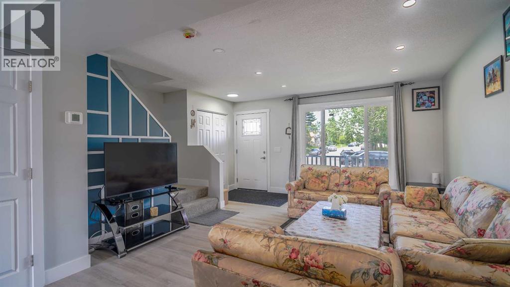 164 Castlegreen Close NE, Calgary, Alberta  T3J 1Y6 - Photo 8 - A2320800