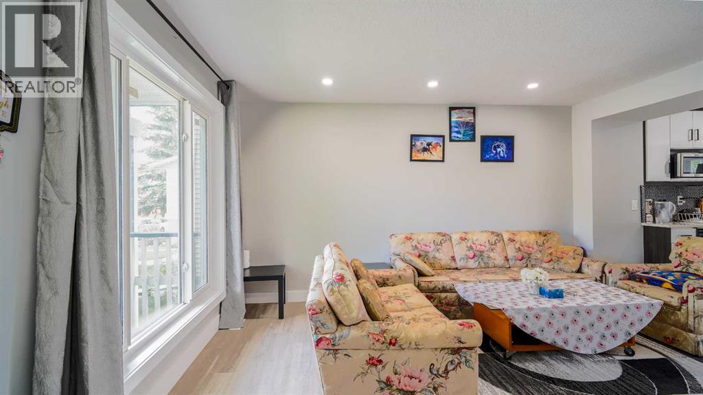 164 Castlegreen Close NE, Calgary, Alberta  T3J 1Y6 - Photo 6 - A2320800