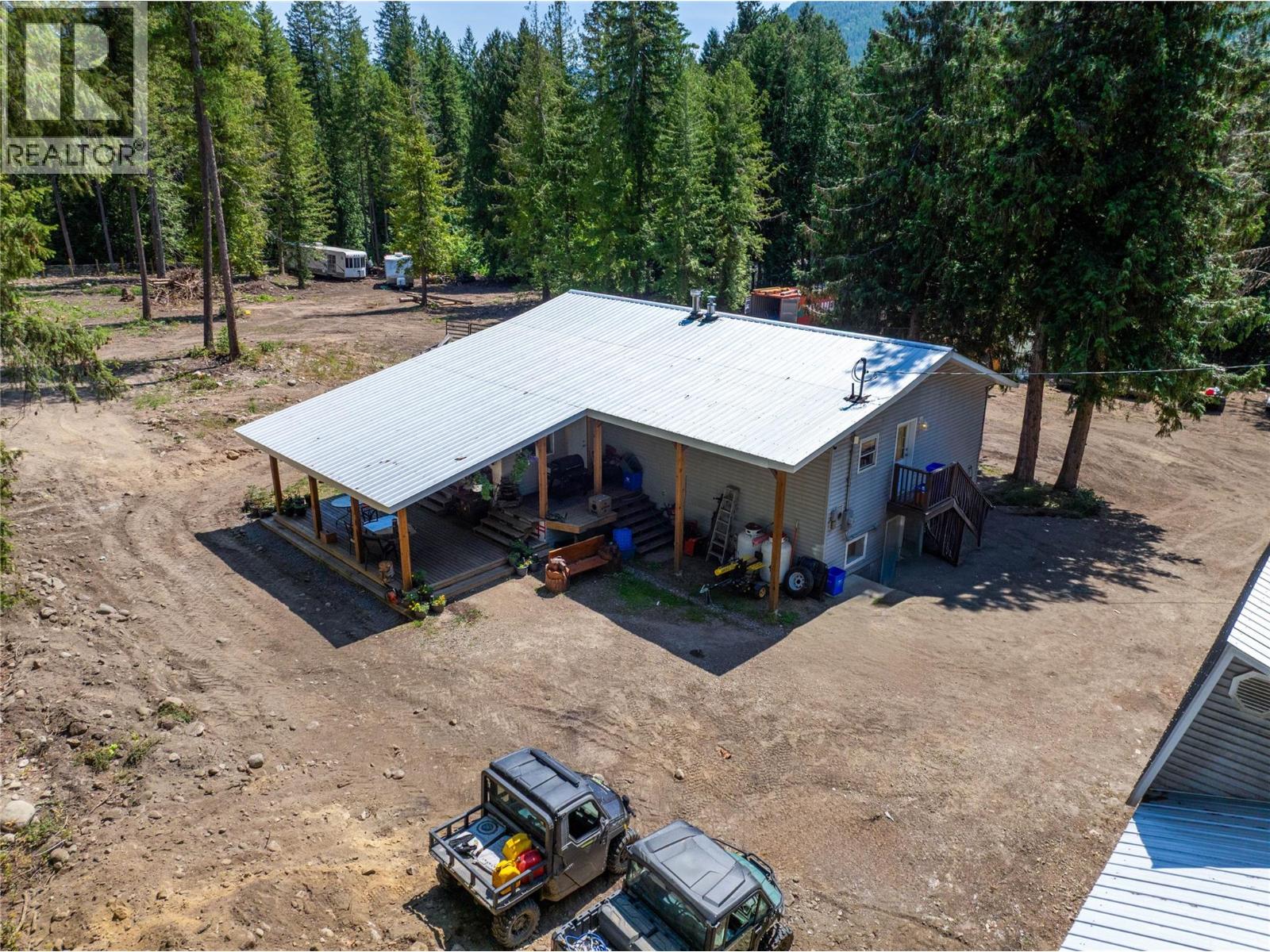 73 Watershed Road, Enderby, British Columbia  V4Y 4K5 - Photo 2 - 10394716