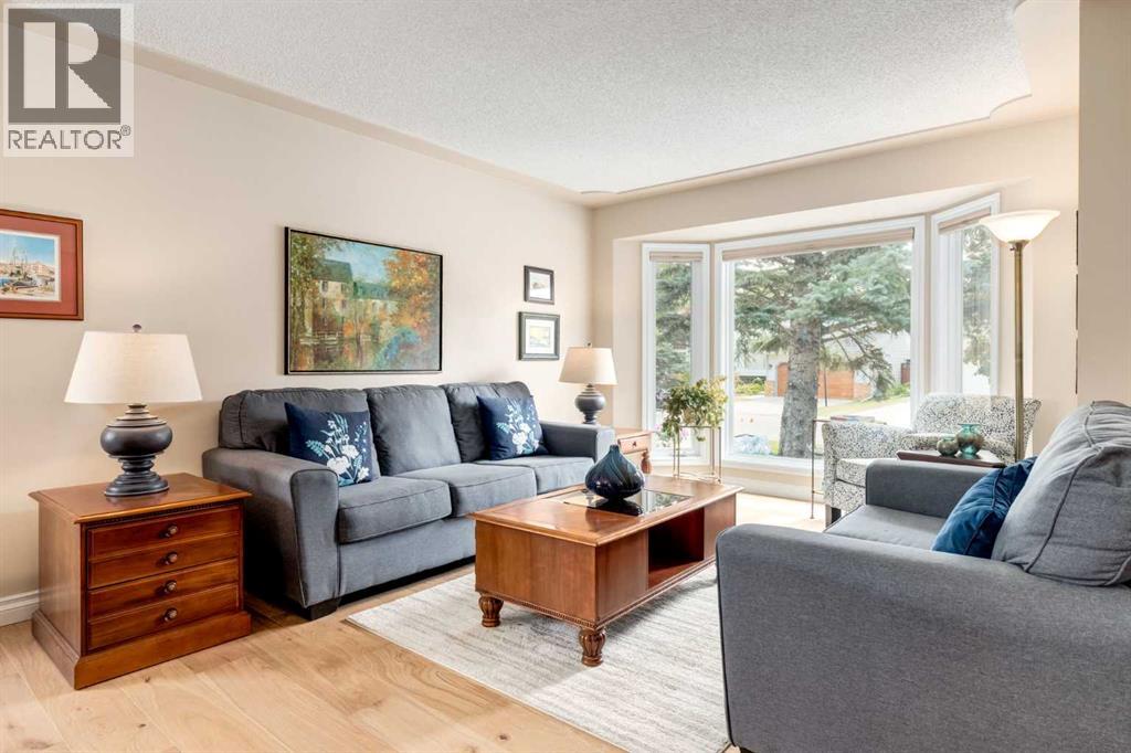 15 Sunrise Crescent SE, Calgary, Alberta  T2X 3A1 - Photo 13 - A2335947