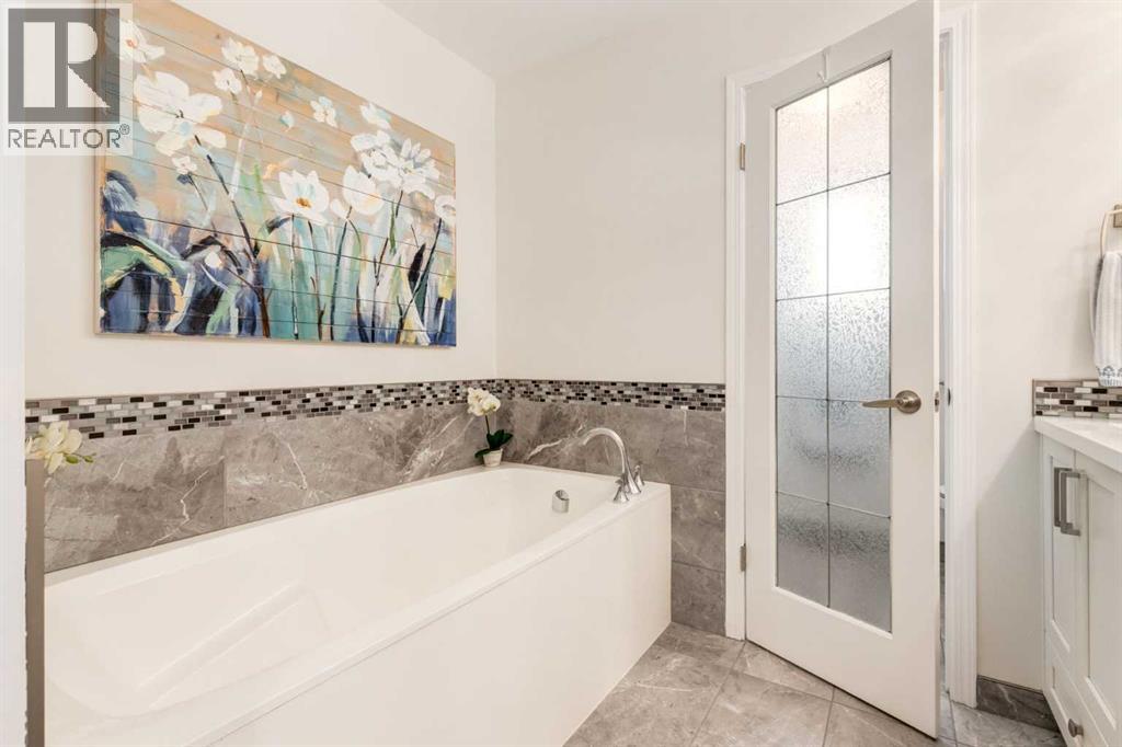 15 Sunrise Crescent SE, Calgary, Alberta  T2X 3A1 - Photo 21 - A2335947
