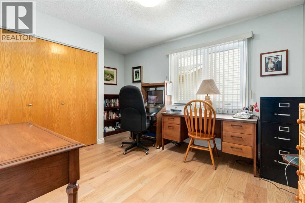 15 Sunrise Crescent SE, Calgary, Alberta  T2X 3A1 - Photo 22 - A2335947