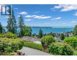 870 LEYLAND STREET, West Vancouver, British Columbia