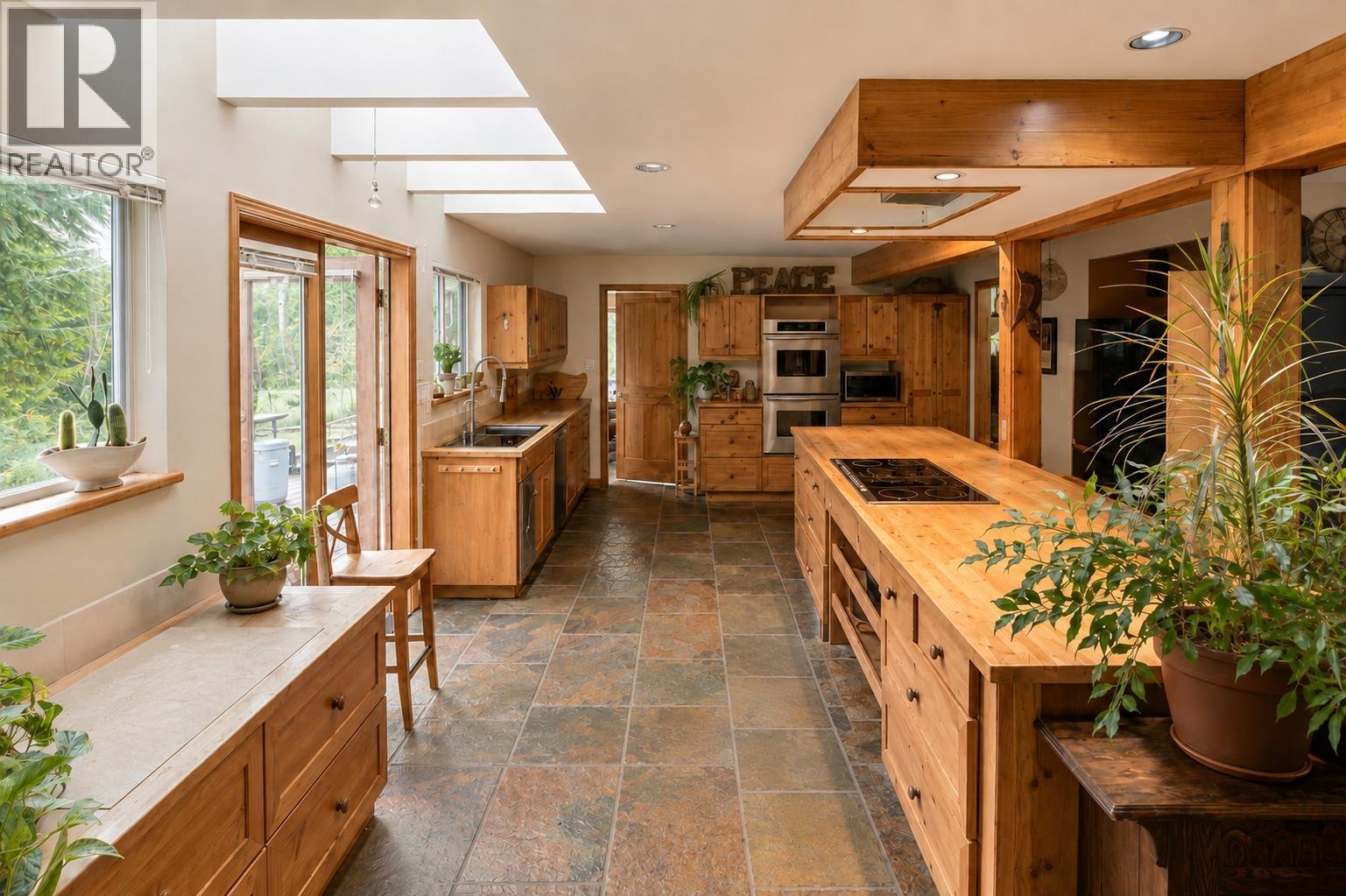 431 Sunset Road, Bowen Island, British Columbia  V0N 1G2 - Photo 8 - R3155349
