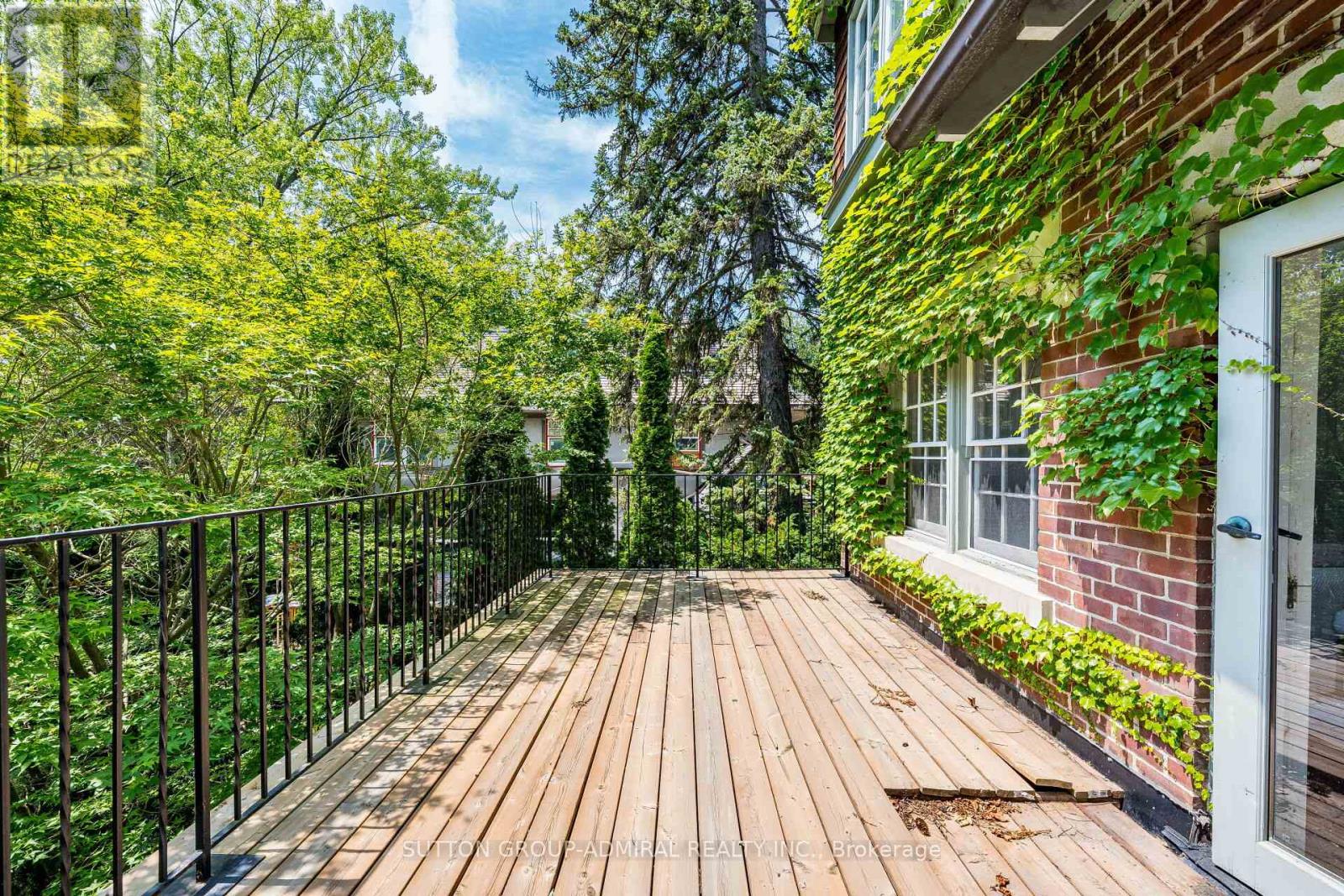 63 Highland Avenue, Toronto, Ontario  M4W 2A2 - Photo 39 - C13542212