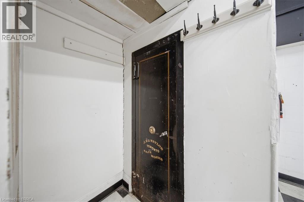 48 Grand River Street N, Paris, Ontario N3L 2M2 - Photo 13 - 40846228