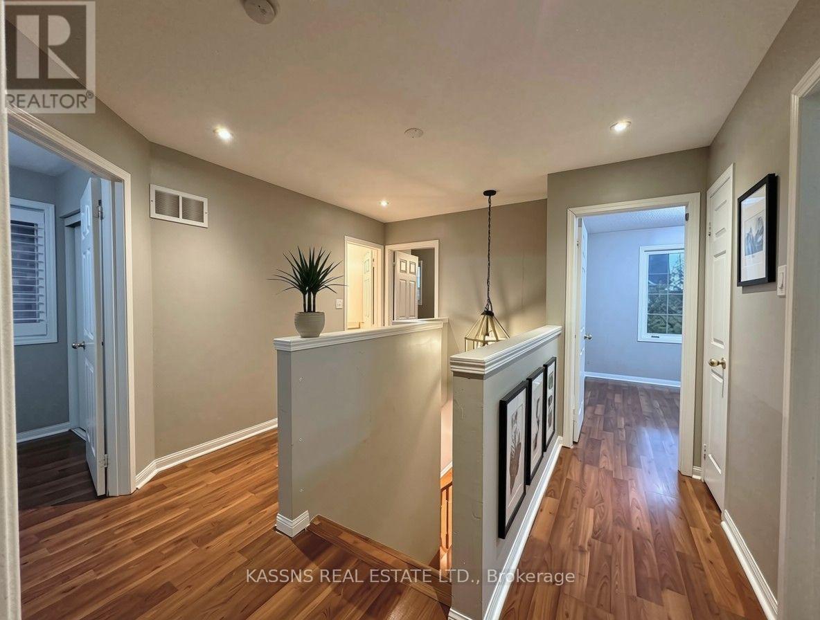 718 Irving Terrace, Milton, Ontario  L9T 6H3 - Photo 18 - W13599652