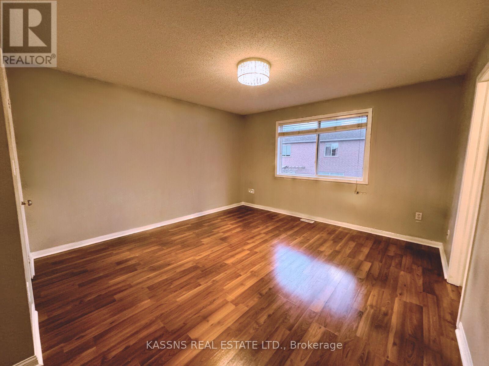 718 Irving Terrace, Milton, Ontario  L9T 6H3 - Photo 19 - W13599652