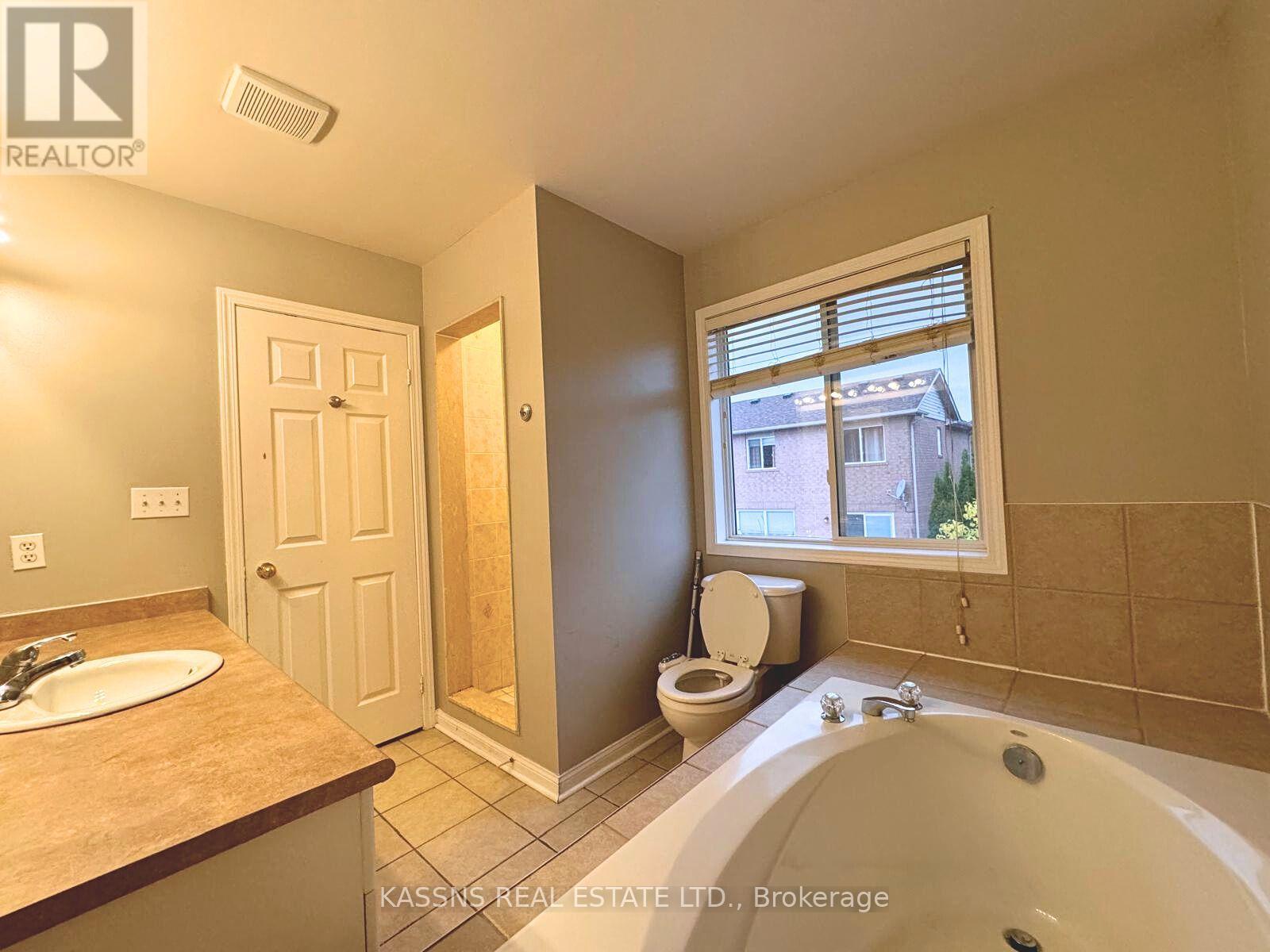718 Irving Terrace, Milton, Ontario  L9T 6H3 - Photo 24 - W13599652