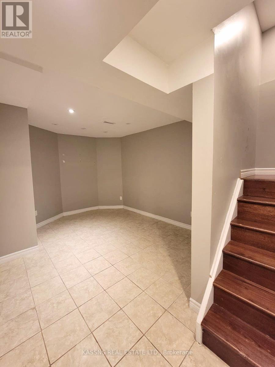 718 Irving Terrace, Milton, Ontario  L9T 6H3 - Photo 34 - W13599652