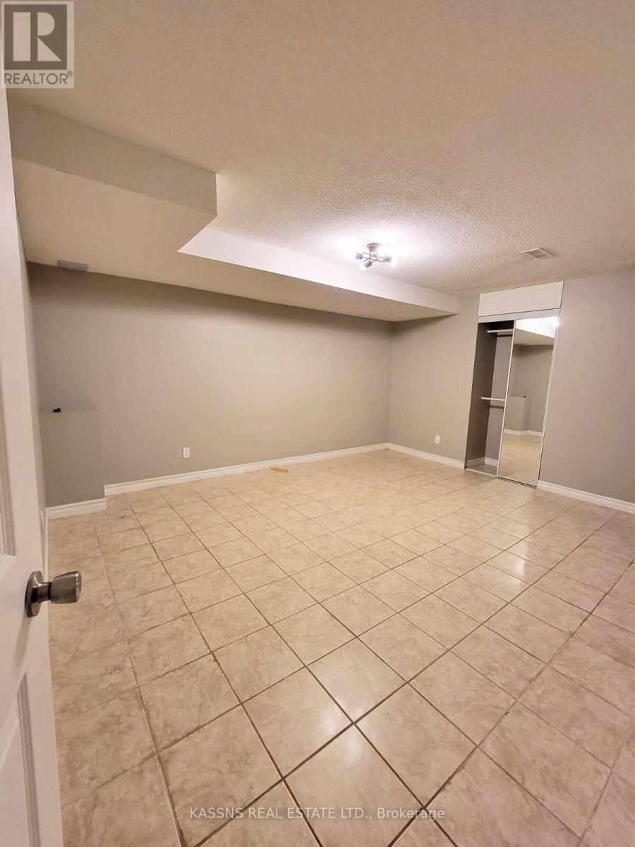 718 Irving Terrace, Milton, Ontario  L9T 6H3 - Photo 41 - W13599652