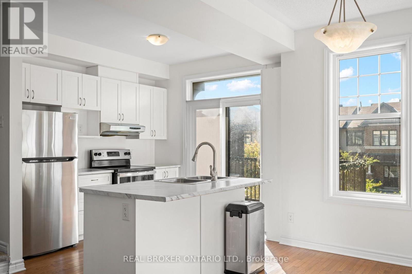 66 Fallengale Crescent, Ottawa, Ontario  K2T 0K9 - Photo 8 - X13658292