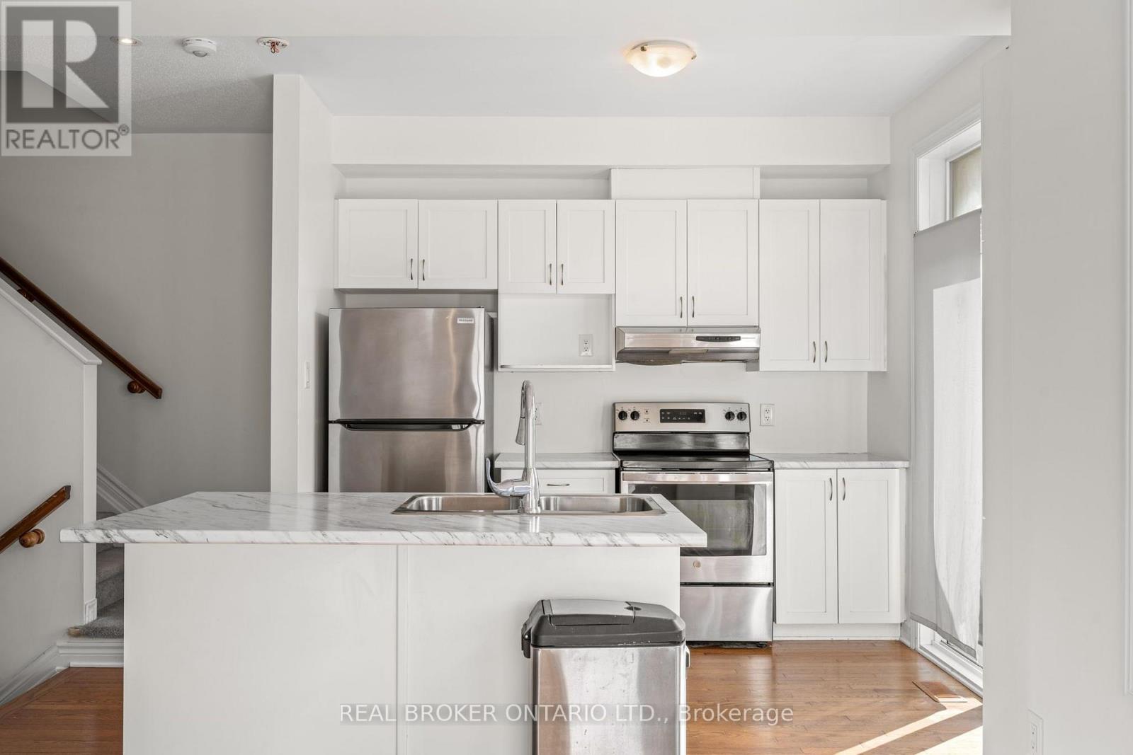 66 Fallengale Crescent, Ottawa, Ontario  K2T 0K9 - Photo 9 - X13658292
