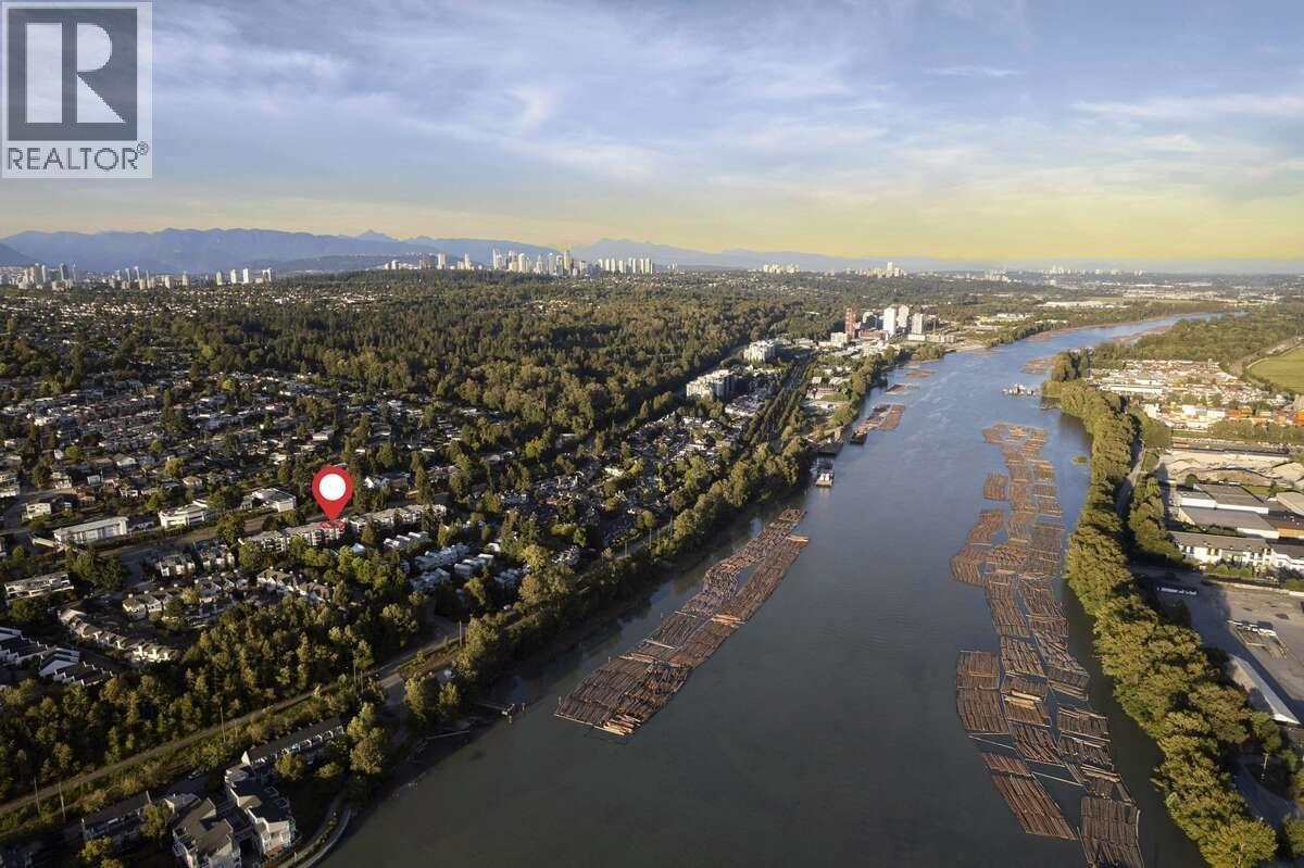 202 2250 SE Marine Drive, Vancouver, British Columbia  V5P 2S2 - Photo 1 - R3124031