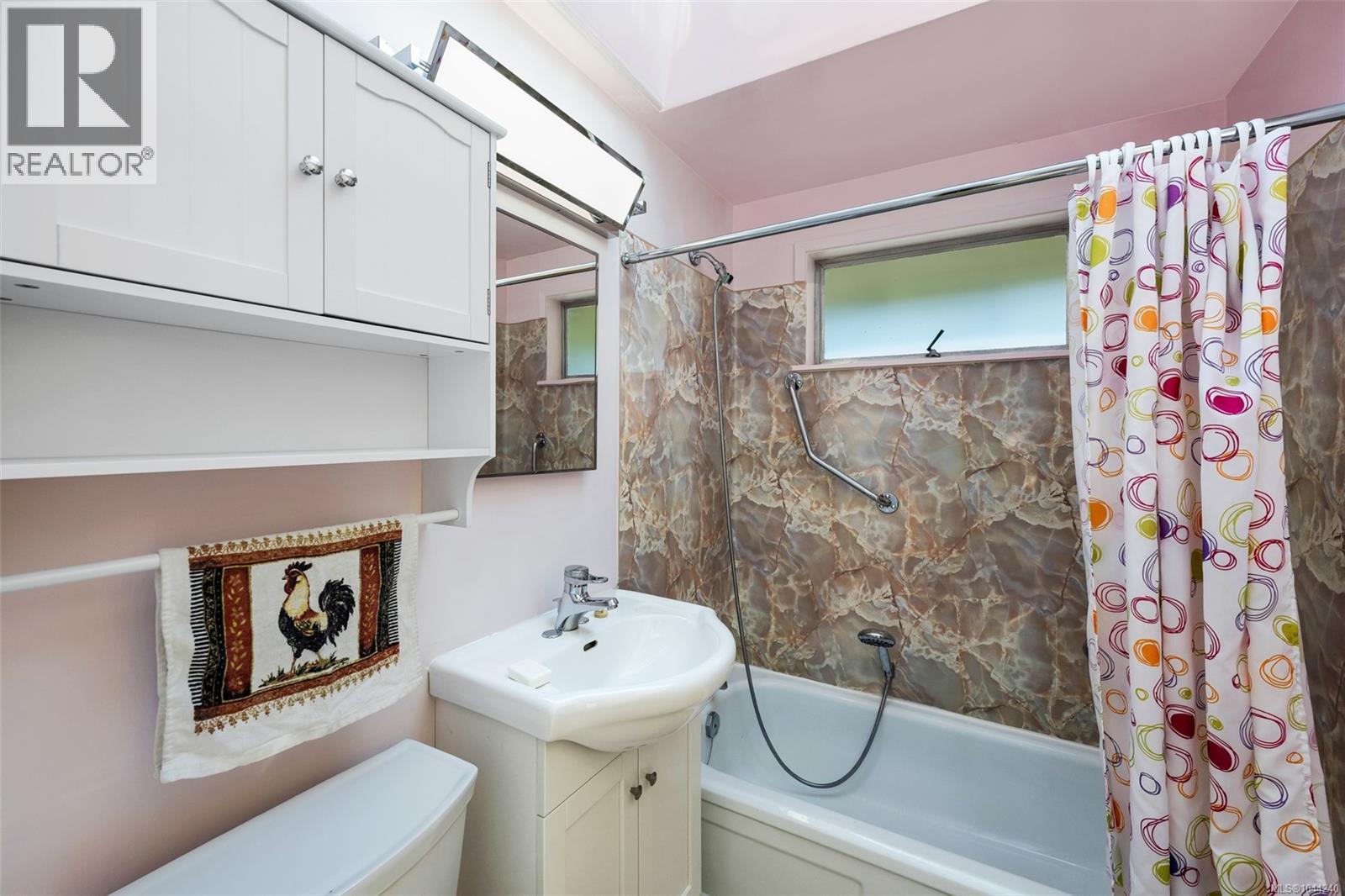 1071 Lodge Ave, Saanich, British Columbia  V8X 3B2 - Photo 19 - 1044240