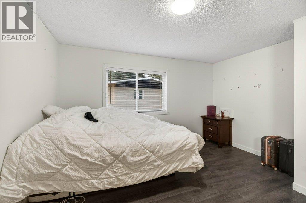 1 Wolfe Street, Sicamous, British Columbia  V0E 2V1 - Photo 32 - 10393321