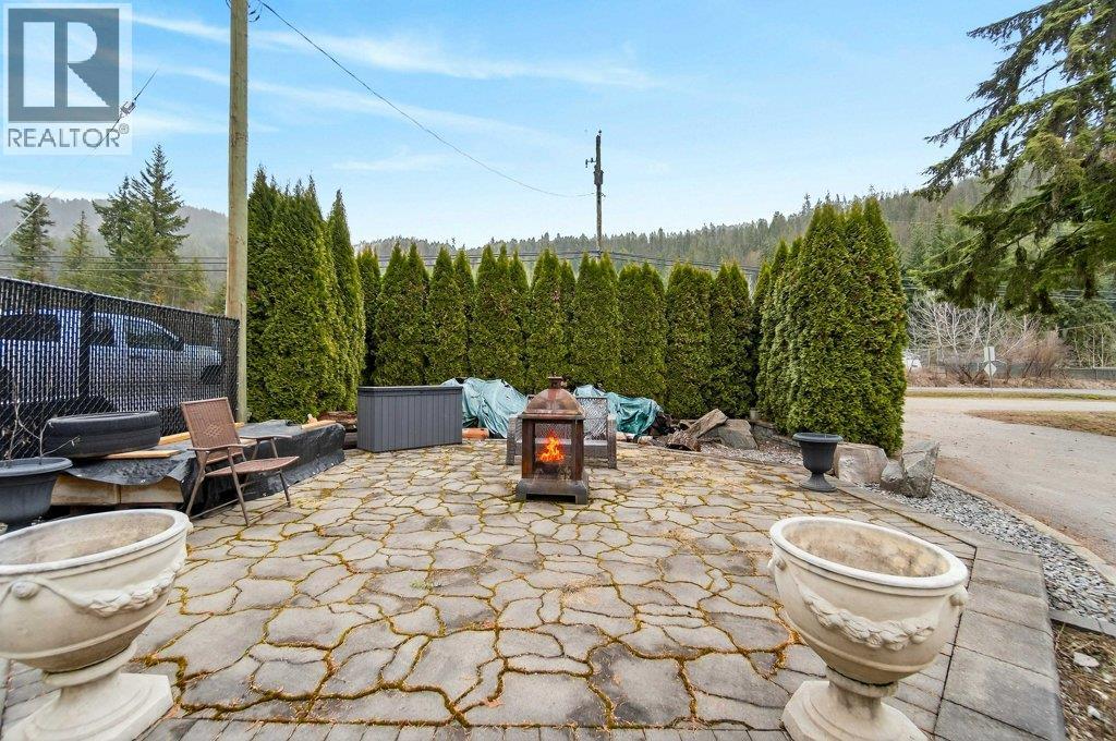 1 Wolfe Street, Sicamous, British Columbia  V0E 2V1 - Photo 38 - 10393321
