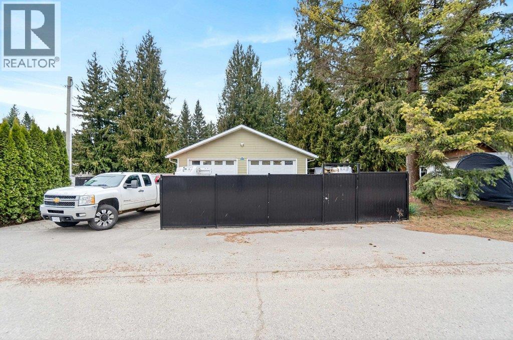 1 Wolfe Street, Sicamous, British Columbia  V0E 2V1 - Photo 35 - 10393321