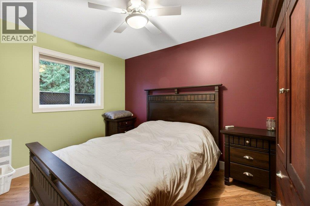 1 Wolfe Street, Sicamous, British Columbia  V0E 2V1 - Photo 29 - 10393321