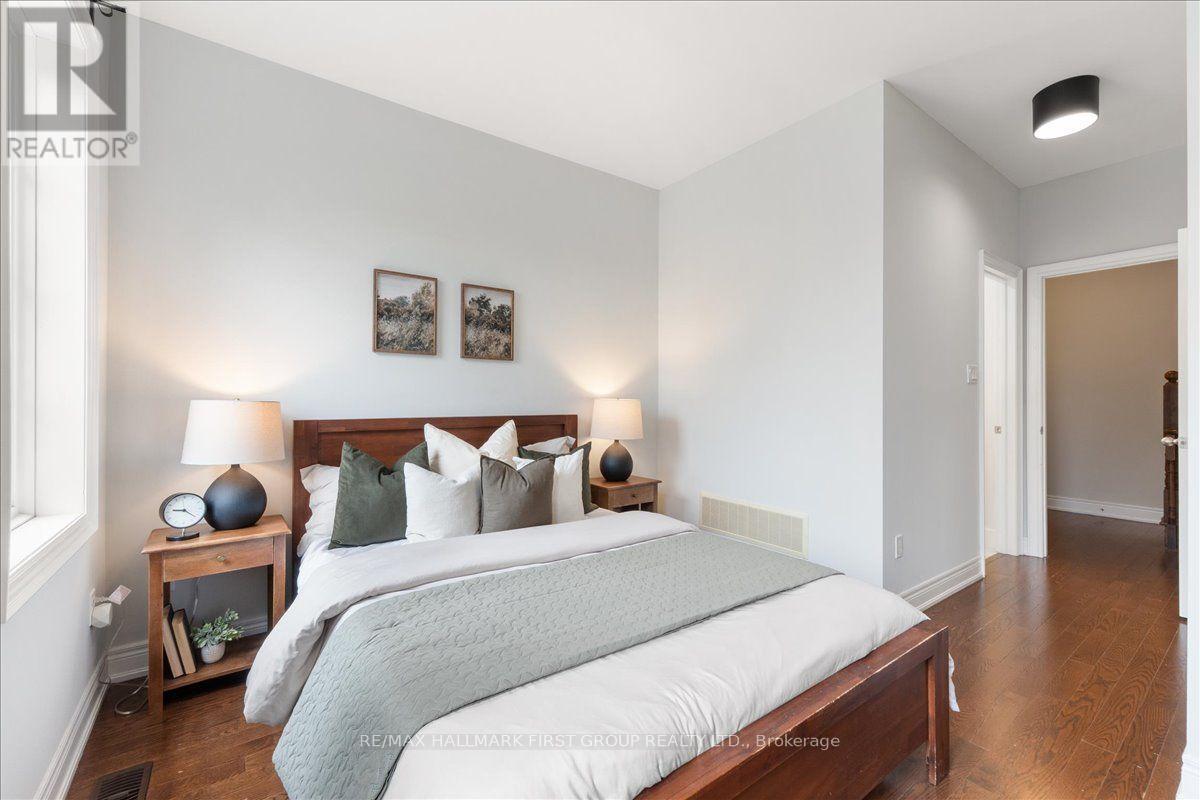53f Dentonia Park Avenue, Toronto, Ontario  M4C 0A4 - Photo 14 - E13592584