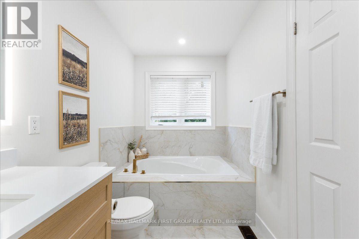 53f Dentonia Park Avenue, Toronto, Ontario  M4C 0A4 - Photo 19 - E13592584