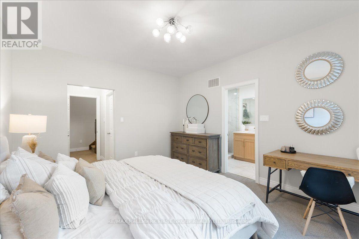53f Dentonia Park Avenue, Toronto, Ontario  M4C 0A4 - Photo 17 - E13592584