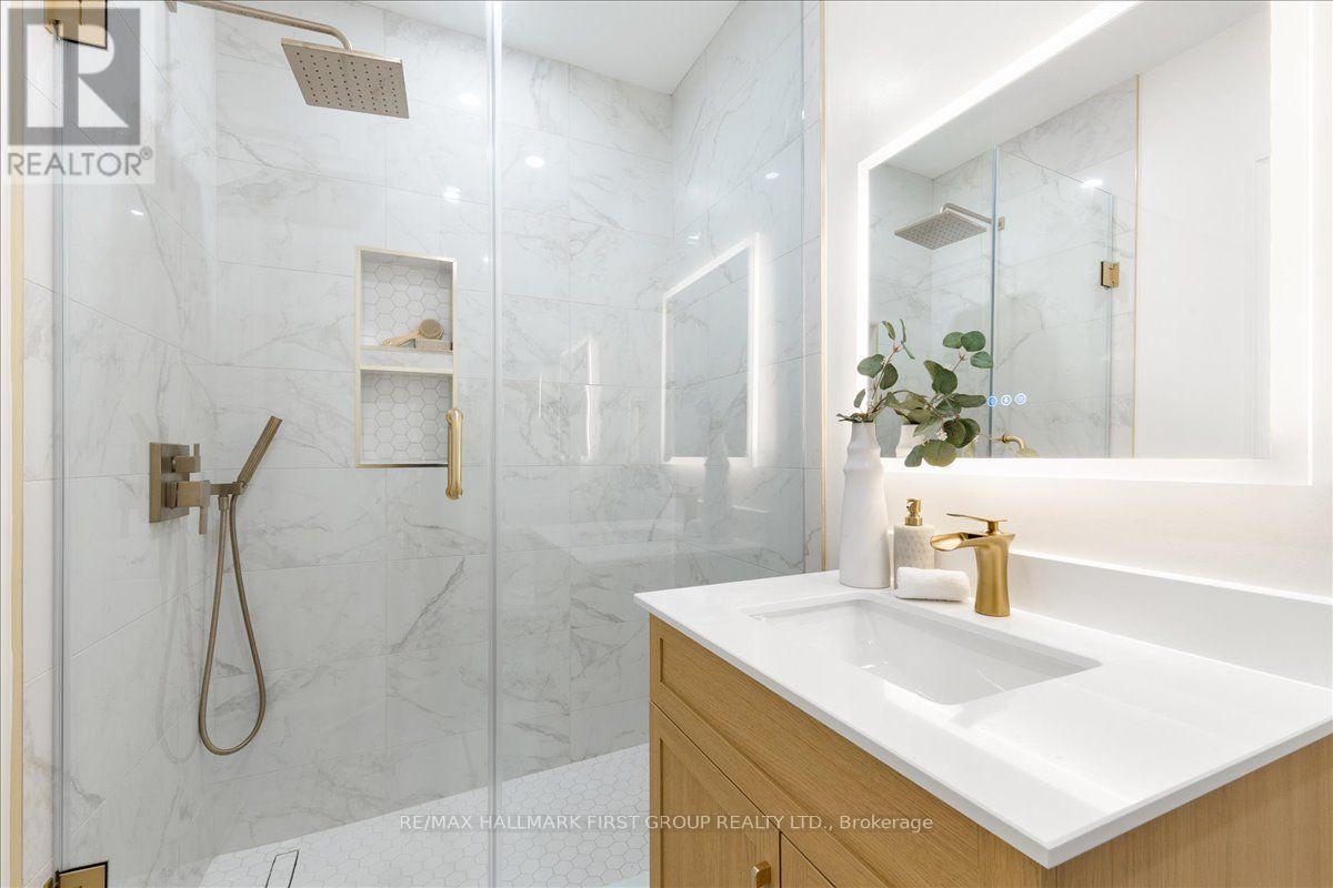 53f Dentonia Park Avenue, Toronto, Ontario  M4C 0A4 - Photo 15 - E13592584