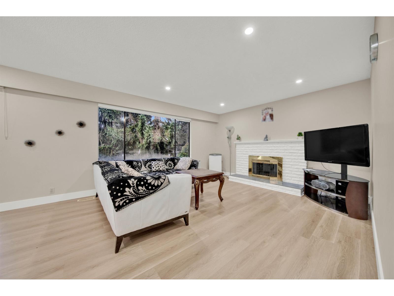 11715 83a Avenue, Delta, British Columbia  V4C 2J9 - Photo 5 - R3154994