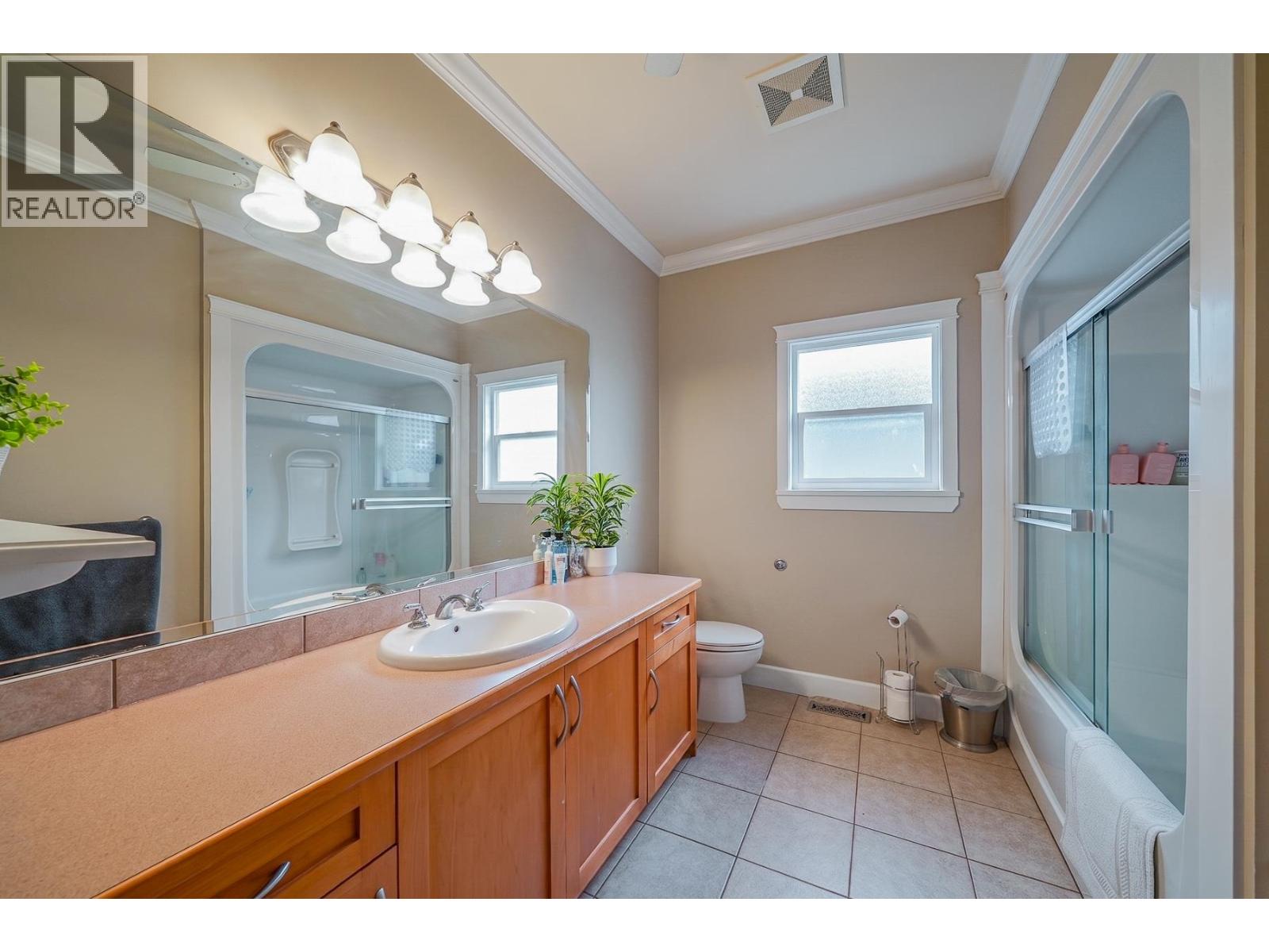 735 Schoolhouse Street, Coquitlam, British Columbia  V3J 5S1 - Photo 13 - R3155199