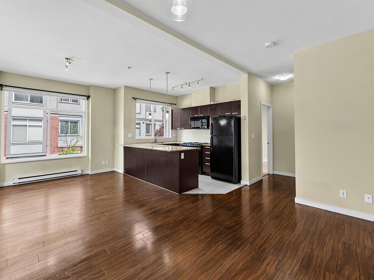 215 10455 University Drive, Surrey, British Columbia  V3T 0A5 - Photo 9 - R3155240