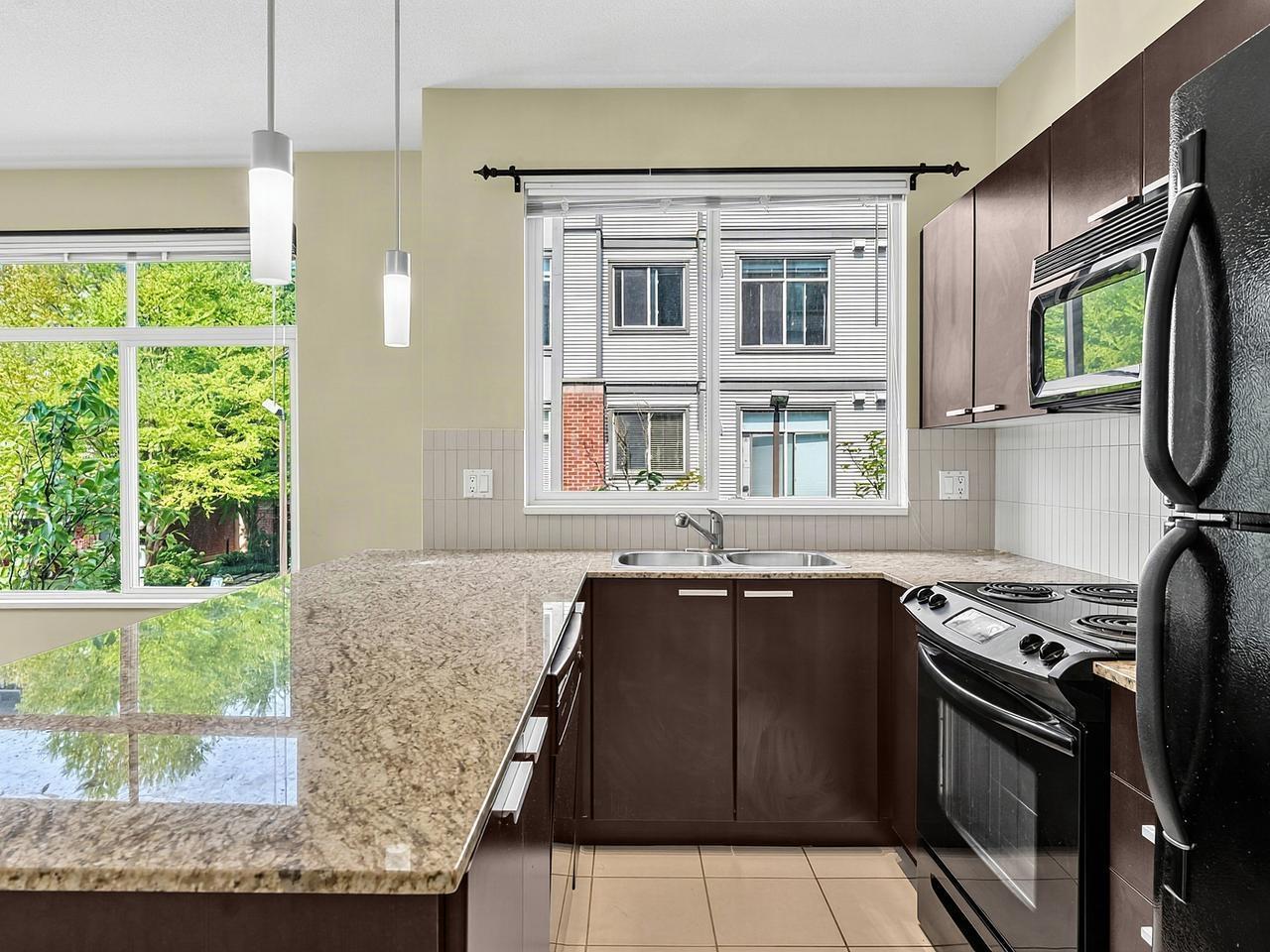 215 10455 University Drive, Surrey, British Columbia  V3T 0A5 - Photo 7 - R3155240