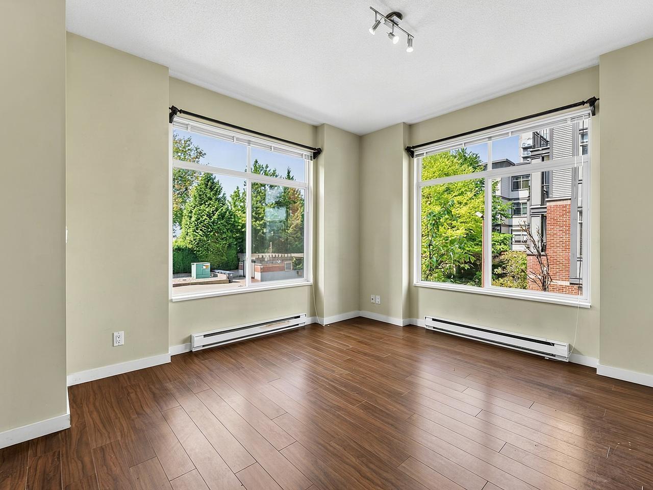 215 10455 University Drive, Surrey, British Columbia  V3T 0A5 - Photo 5 - R3155240