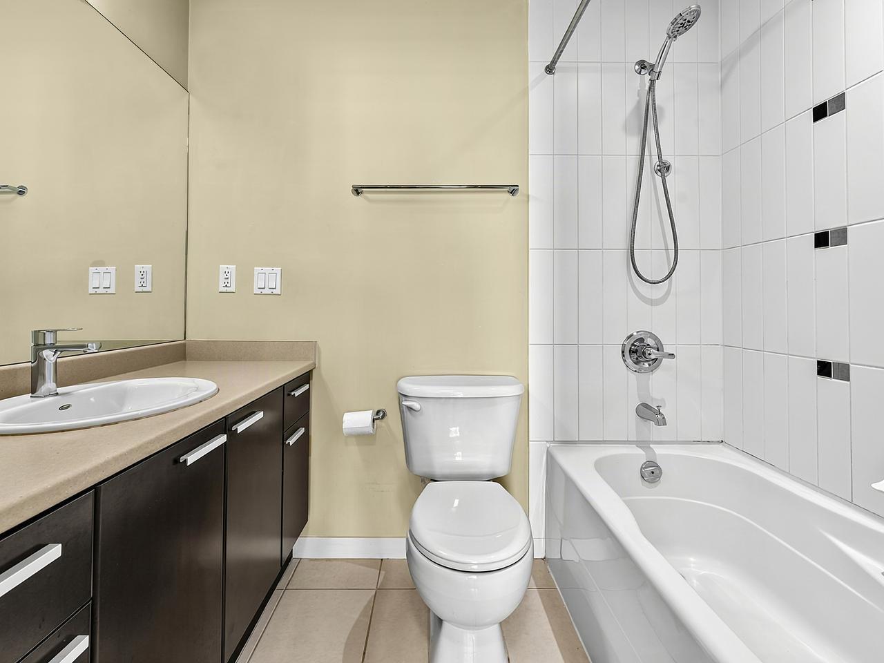 215 10455 University Drive, Surrey, British Columbia  V3T 0A5 - Photo 14 - R3155240