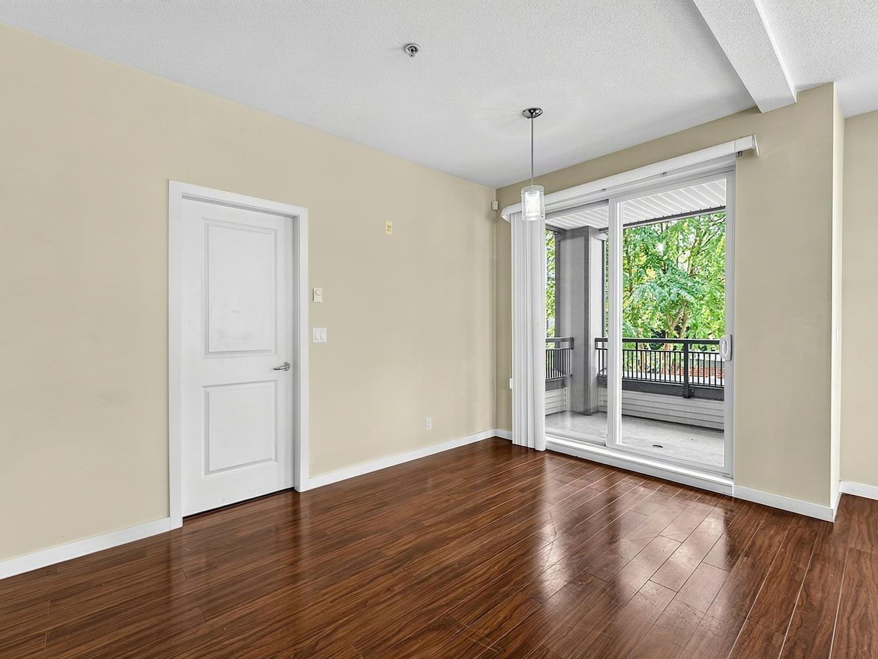 215 10455 University Drive, Surrey, British Columbia  V3T 0A5 - Photo 8 - R3155240