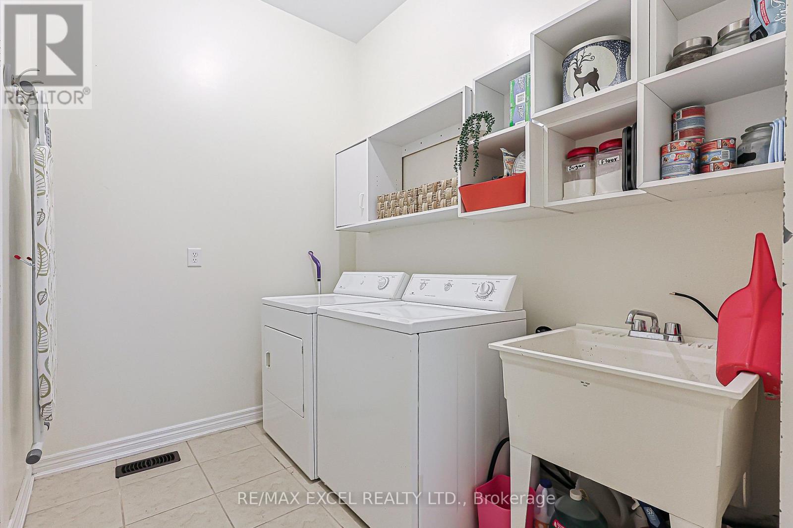 173 Selwyn Road, Richmond Hill, Ontario  L4E 5E6 - Photo 14 - N13669130