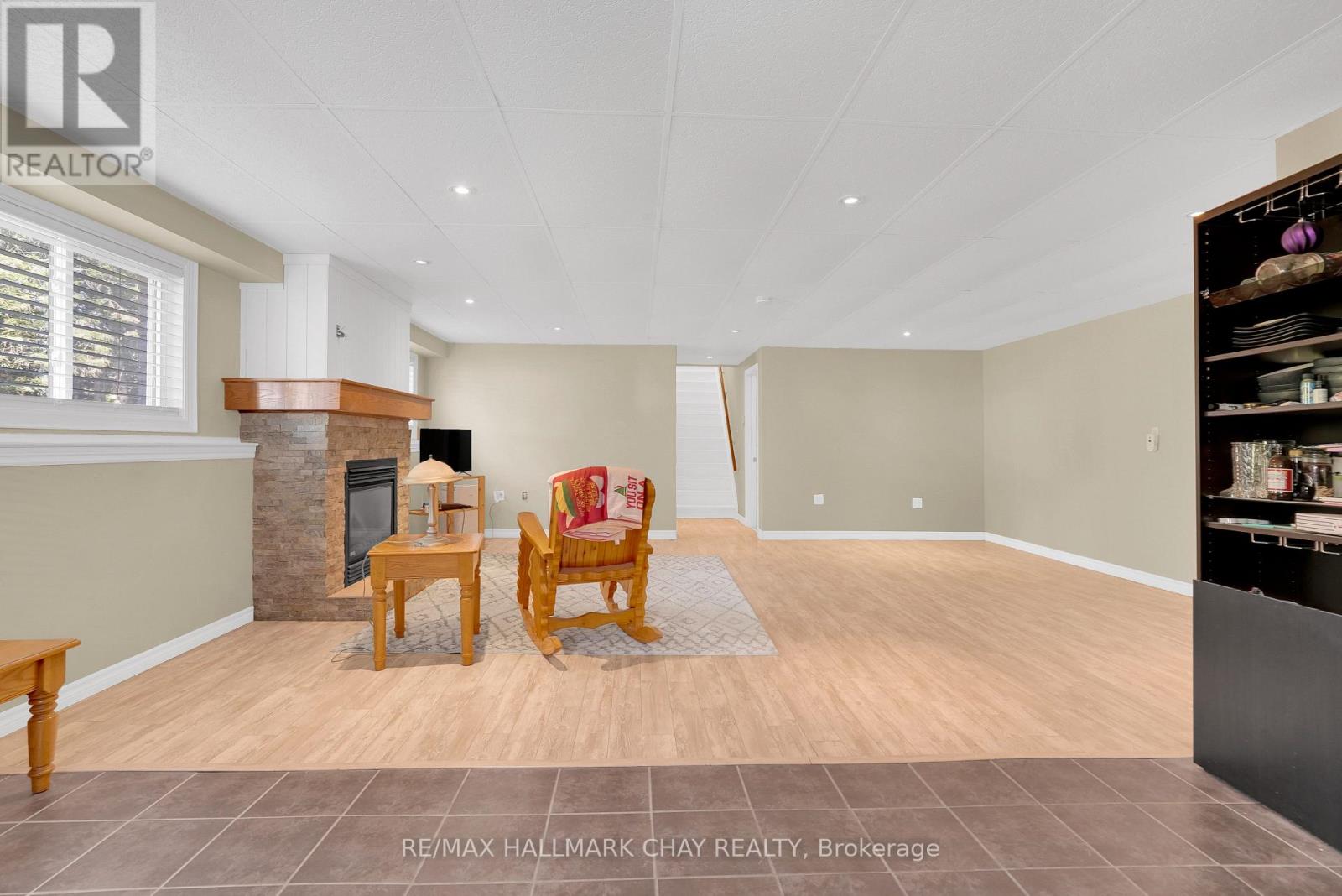 51 Indianola Crescent, Wasaga Beach, Ontario  L9Z 2W4 - Photo 17 - S13669100