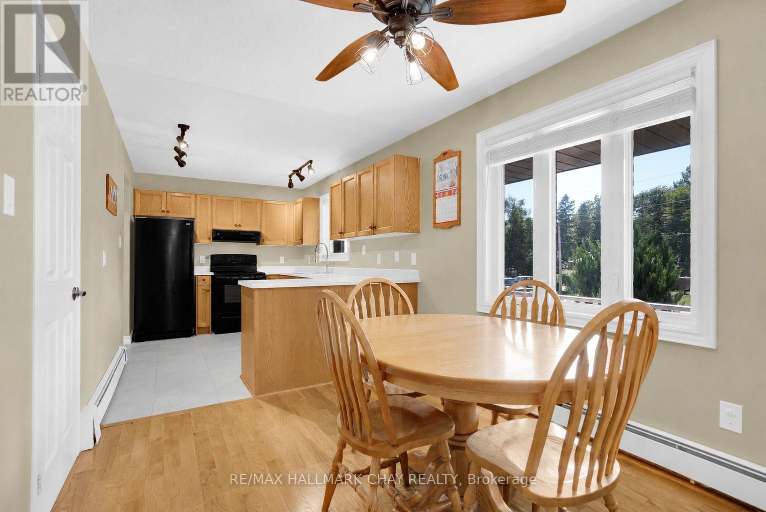 51 Indianola Crescent, Wasaga Beach, Ontario  L9Z 2W4 - Photo 7 - S13669100