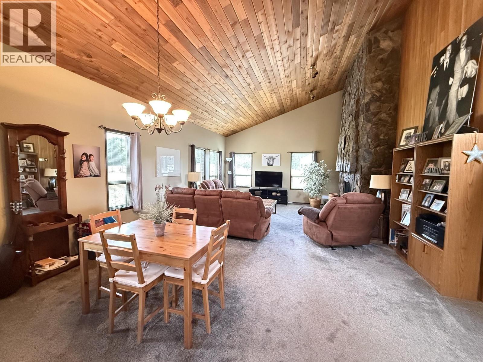 2644 Selkirk Road, Williams Lake, British Columbia  V2G 4W9 - Photo 4 - R3155316