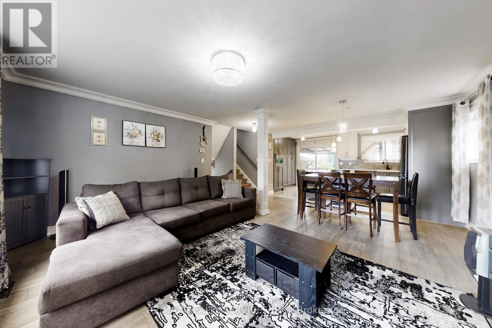 53 Geneva Crescent, Brampton, Ontario  L6S 1K7 - Photo 11 - W13018422