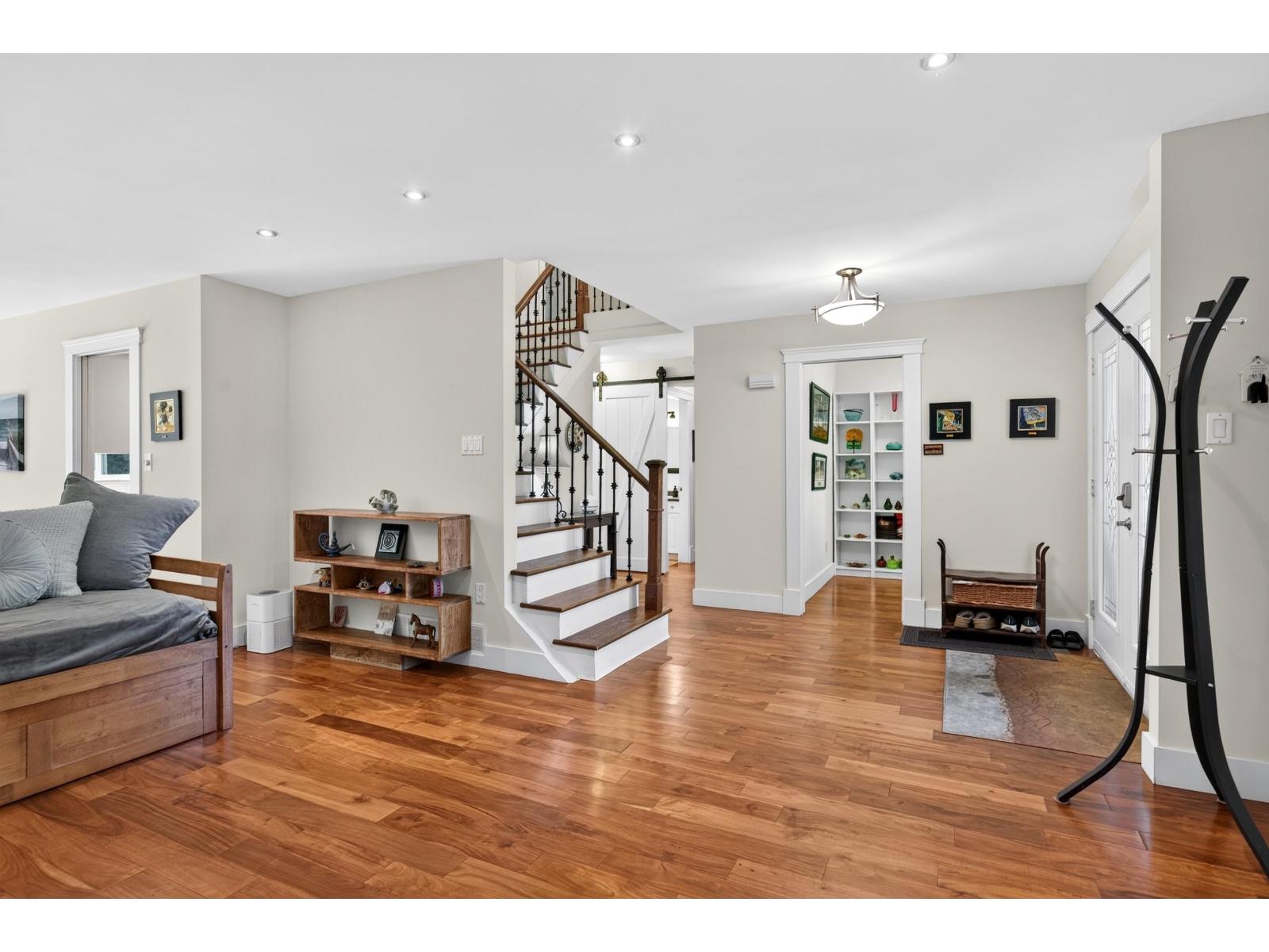 1054 163a Street, Surrey, British Columbia  V4A 8B8 - Photo 11 - R3146694