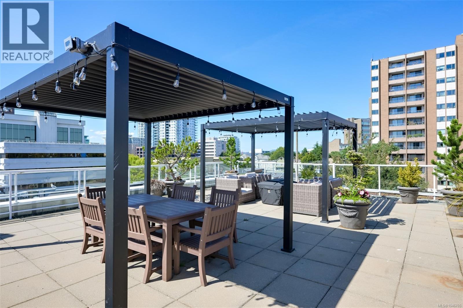 203 1602 Quadra St, Victoria, British Columbia  V8W 2L4 - Photo 31 - 1046765